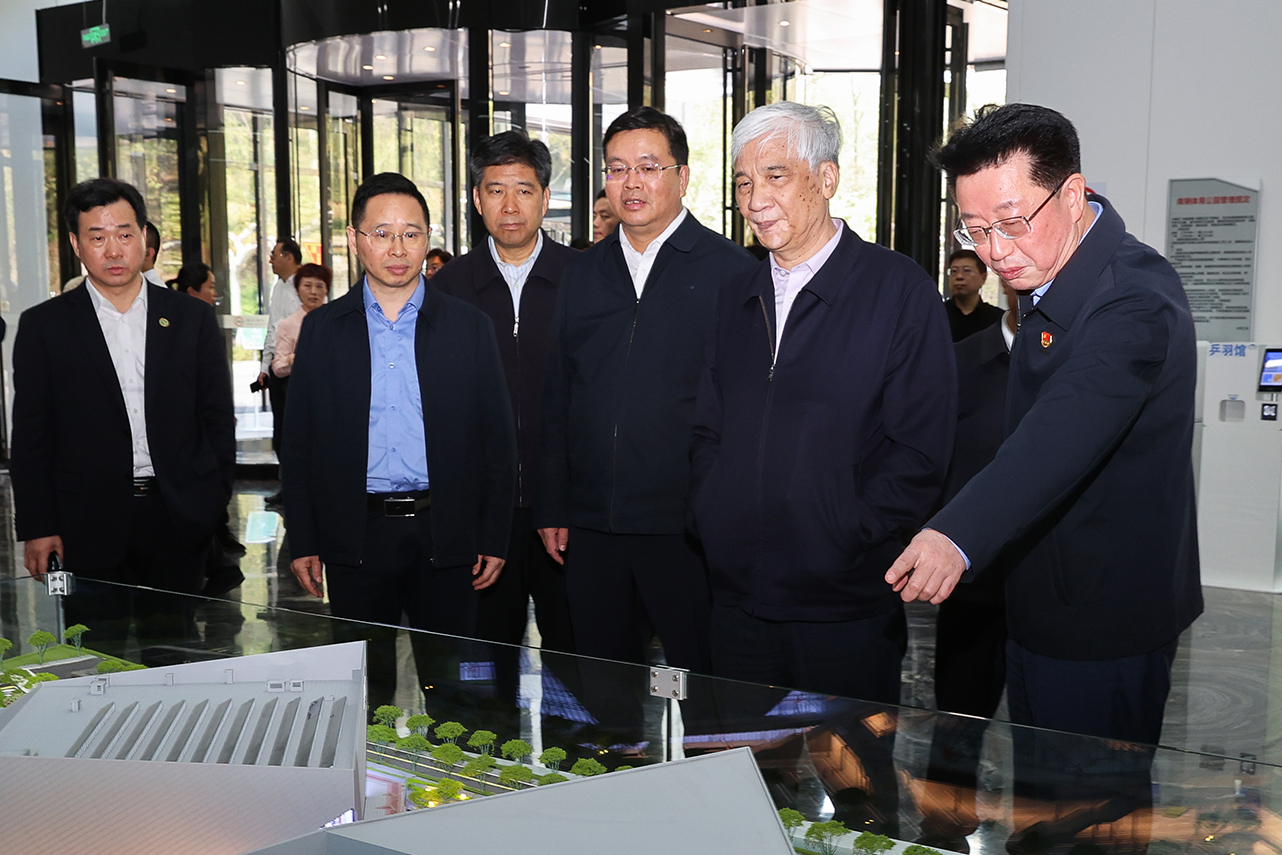 丁仲禮率全國人大常委會(huì)調(diào)研組來蘇調(diào)研